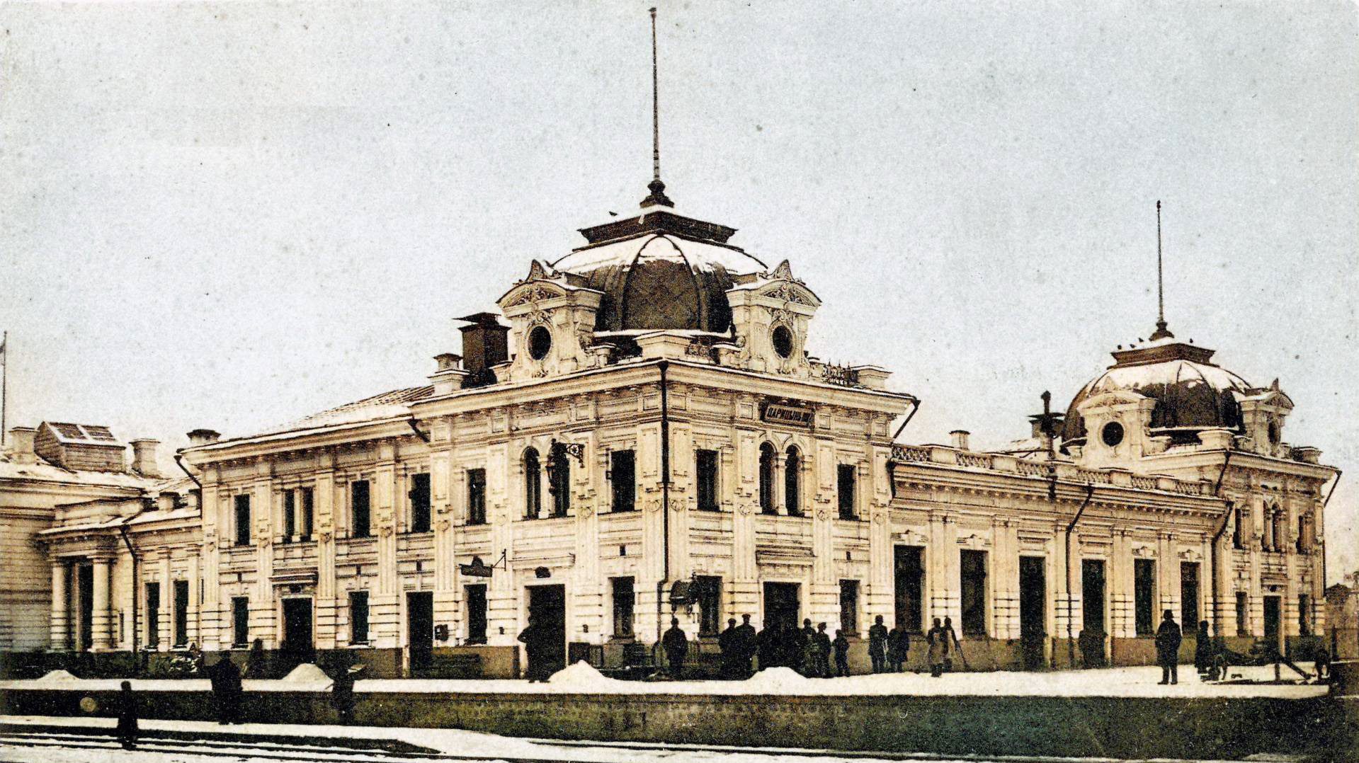 Экскурсии по Волгограду: старый перекрёсток у Государственного банка