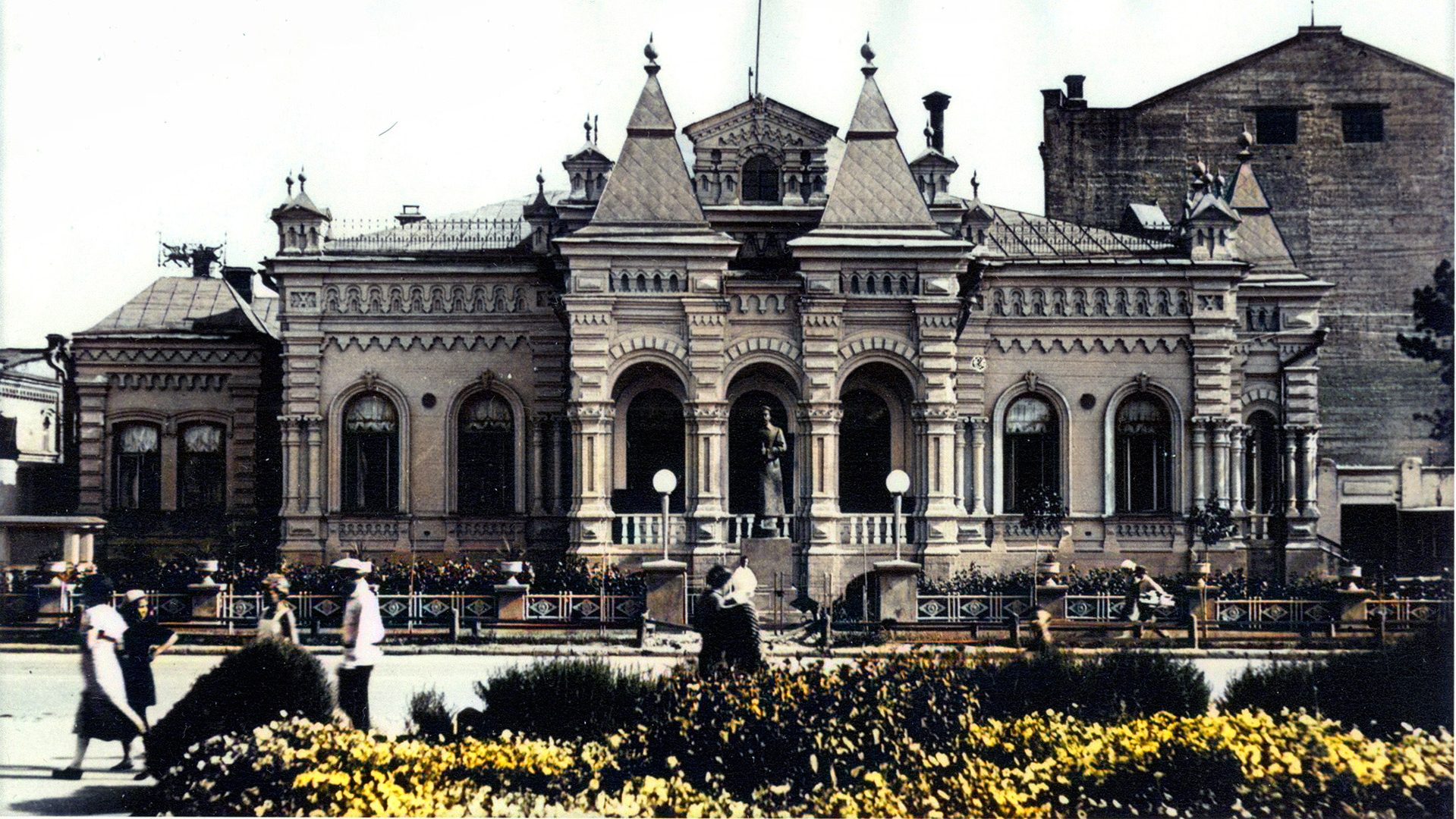 Колокольня Александро-Невского собора